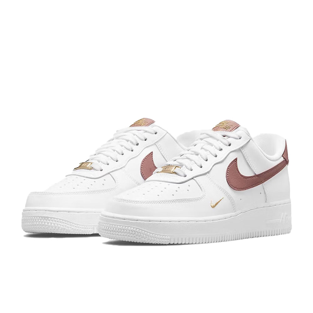 Nike Air Force 1 'O7 Essential - Nike Shoes Air Force 1 recensione e prezzo